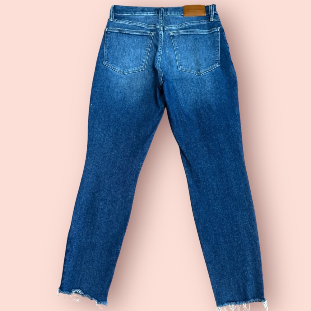 Lucky Jeans - Picture 4 of 11